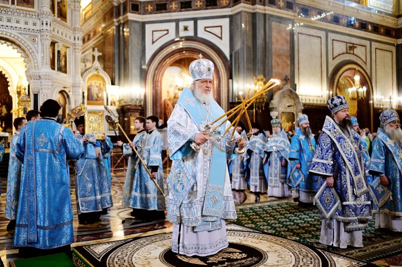 Литургия 4 ноября. Патриарх Кирилл в храме Благовещения Пресвятой Богородицы. Патриарх Кирилл в храме Благовещения в Петровском парке. Апрель 2020 литургии храм Христа Спасителя. Праздничное богослужение.