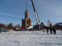 Освящение креста и купола на  часовню во имя великомученика Георгия Победоносца