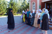 Архиерейская Литургия в кафедральном соборе г. Карасука в день памяти св. равноапостольной Марии Магдалины